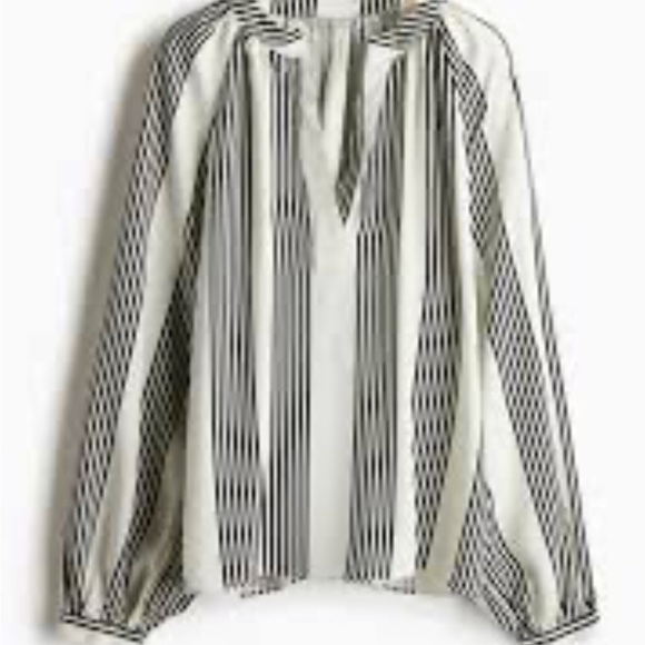 H&M Black and White Balloon Long Sleeve Blouse with Mandarin Collar - Picture 2 of 7
